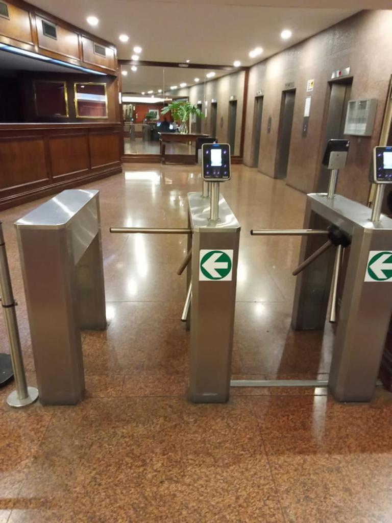 ブエノスアイレスApart Avenida Corrientesアパートメント エクステリア 写真